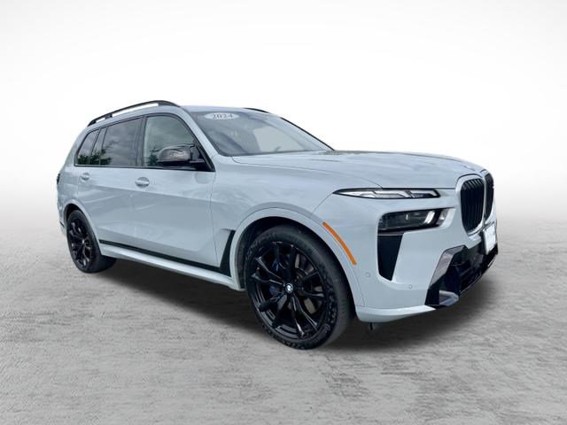 Used 2024 BMW X7 M60i w/ Executive Package AWD/4WD image 3