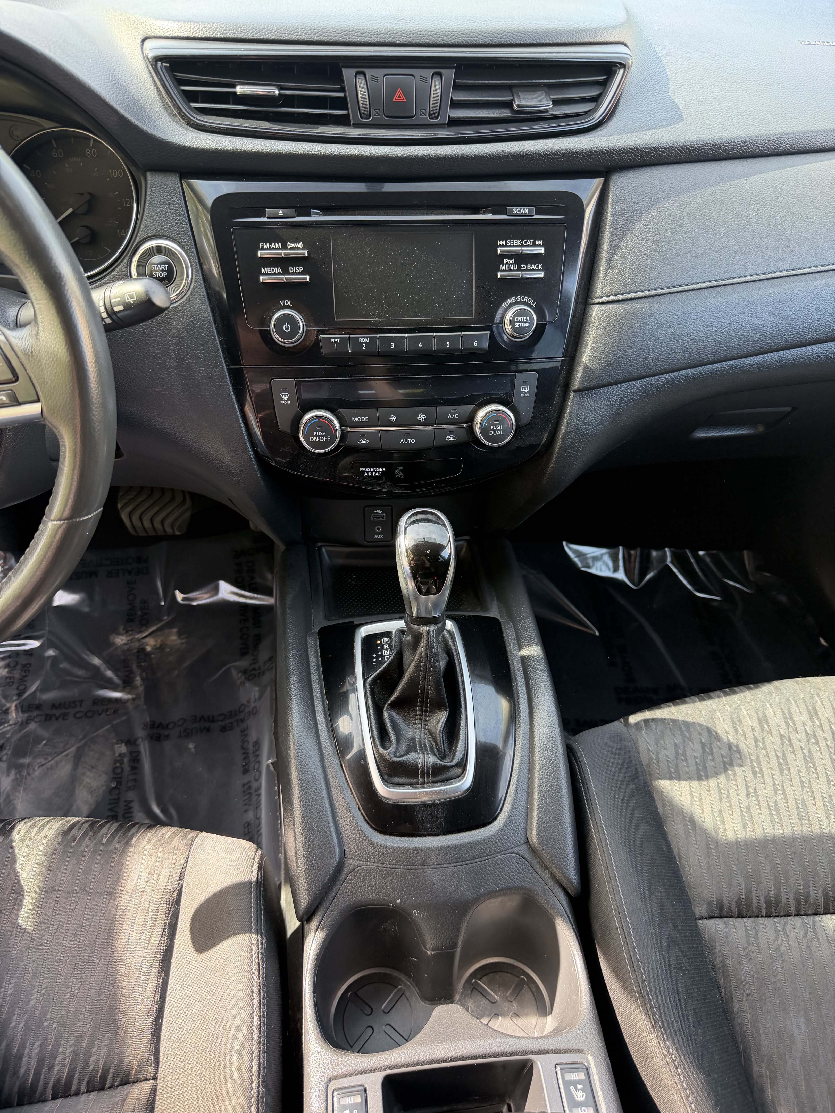 Used 2017 Nissan Rogue SV AWD/4WD image 21