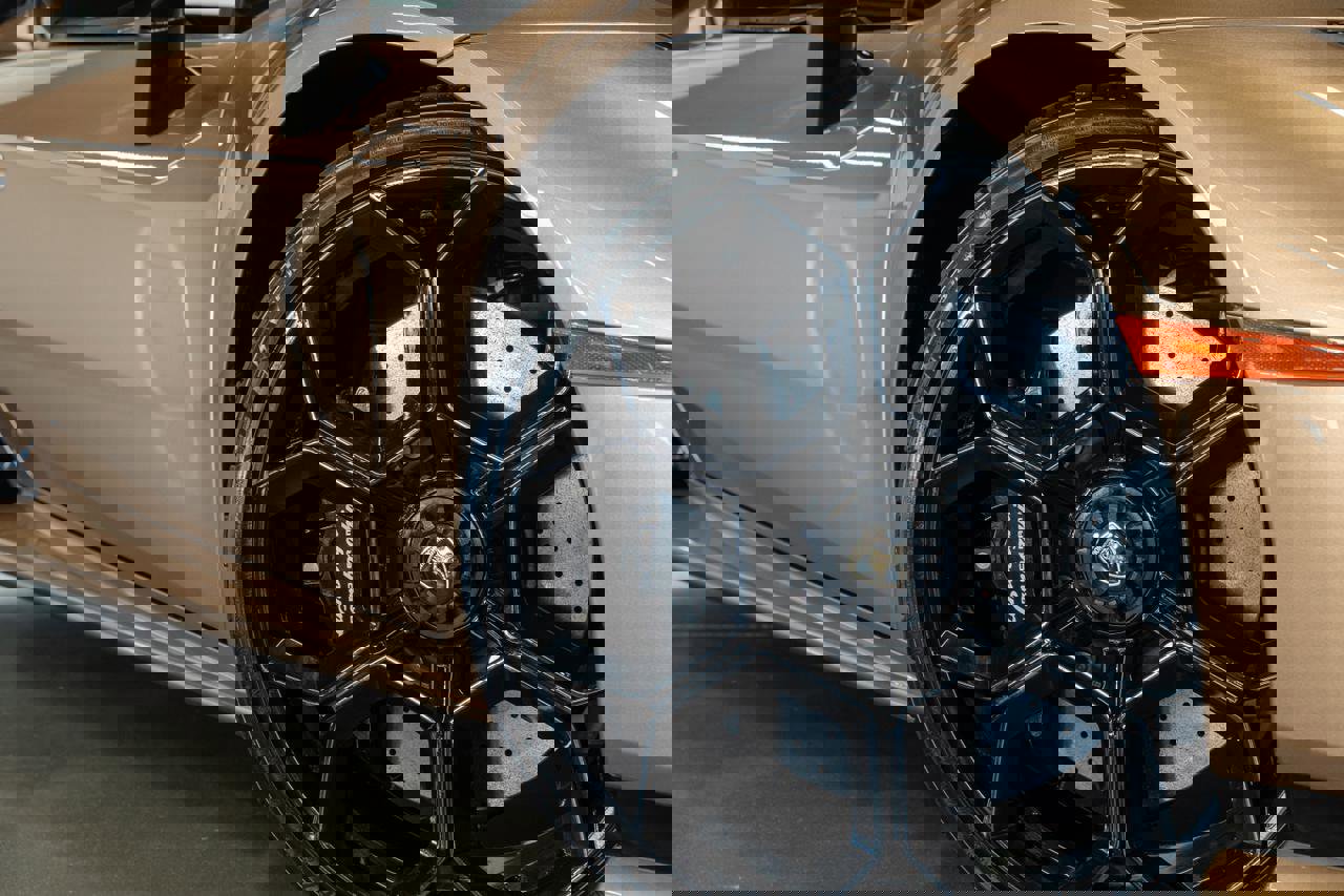 Used 2024 Lamborghini Huracan Tecnica image 32