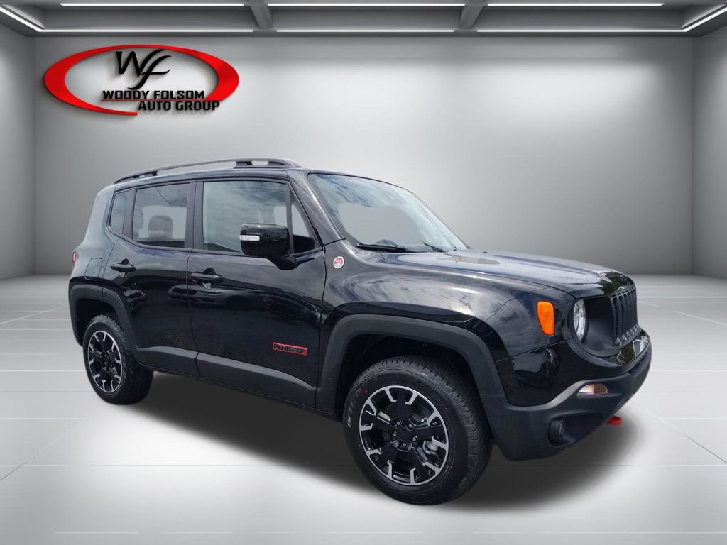 Used 2023 Jeep Renegade Trailhawk w/ Trailer Tow Group AWD/4WD image 2