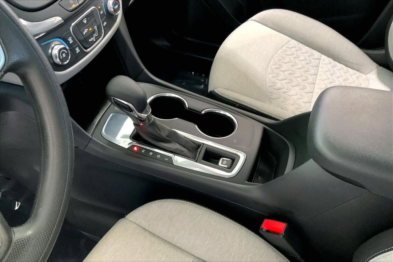 Used 2023 Chevrolet Equinox LS w/ LS Convenience Package FWD image 17