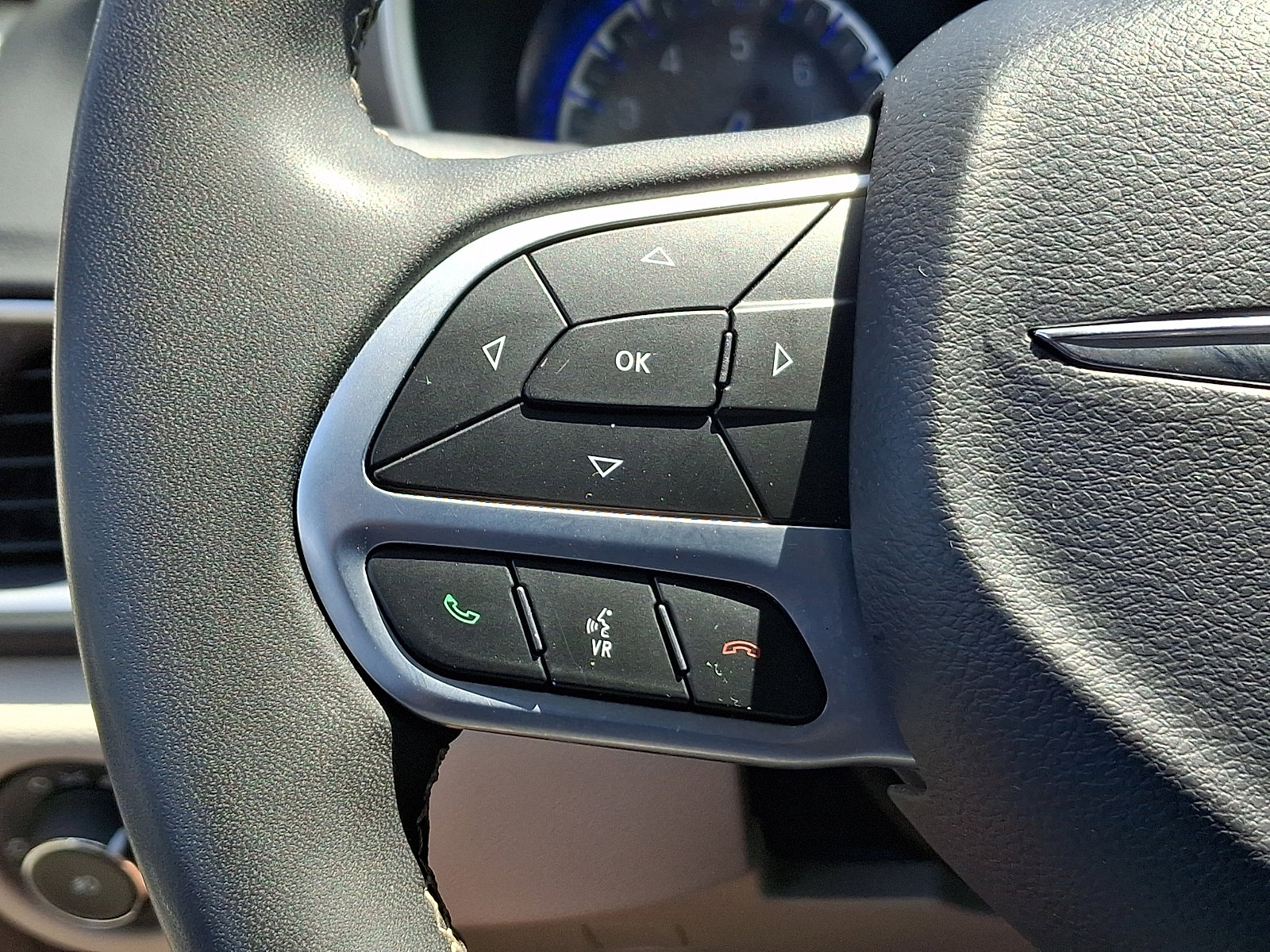 Certified 2023 Chrysler Pacifica Touring-L FWD image 21