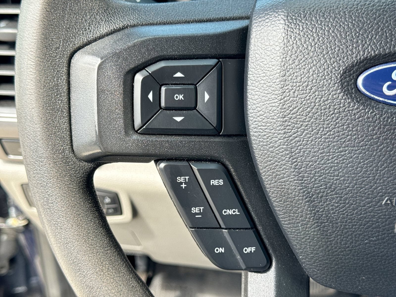 Used 2020 Ford F250 XLT w/ XLT Premium Package AWD/4WD image 25