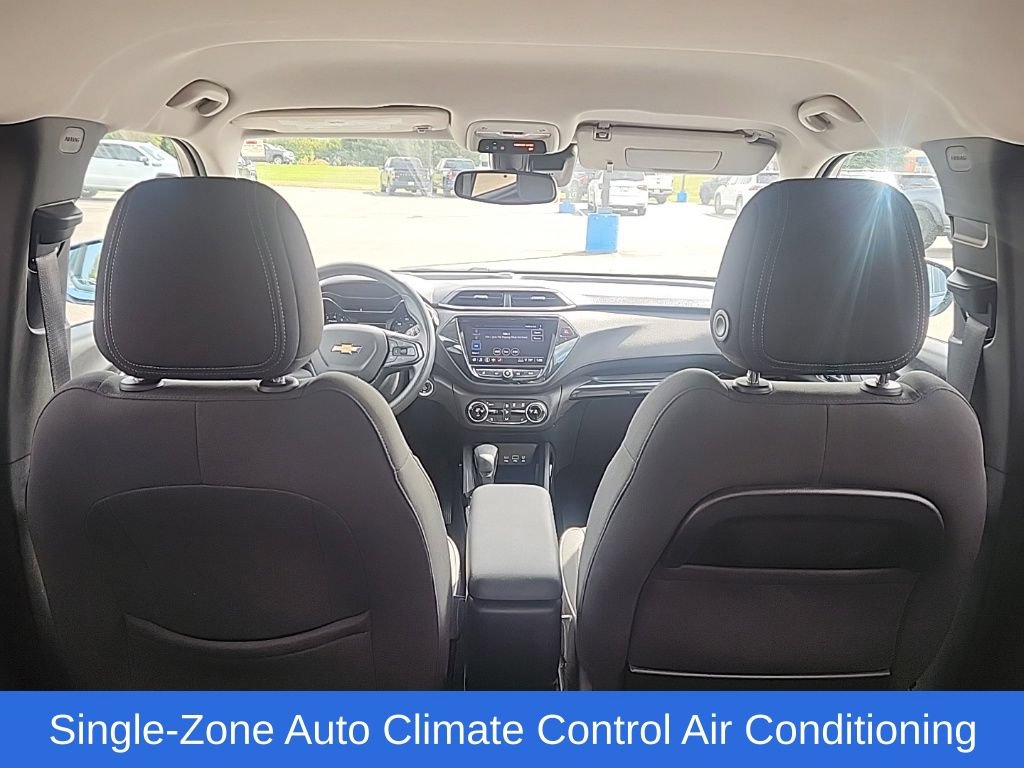 Used 2023 Chevrolet TrailBlazer LT AWD/4WD image 16