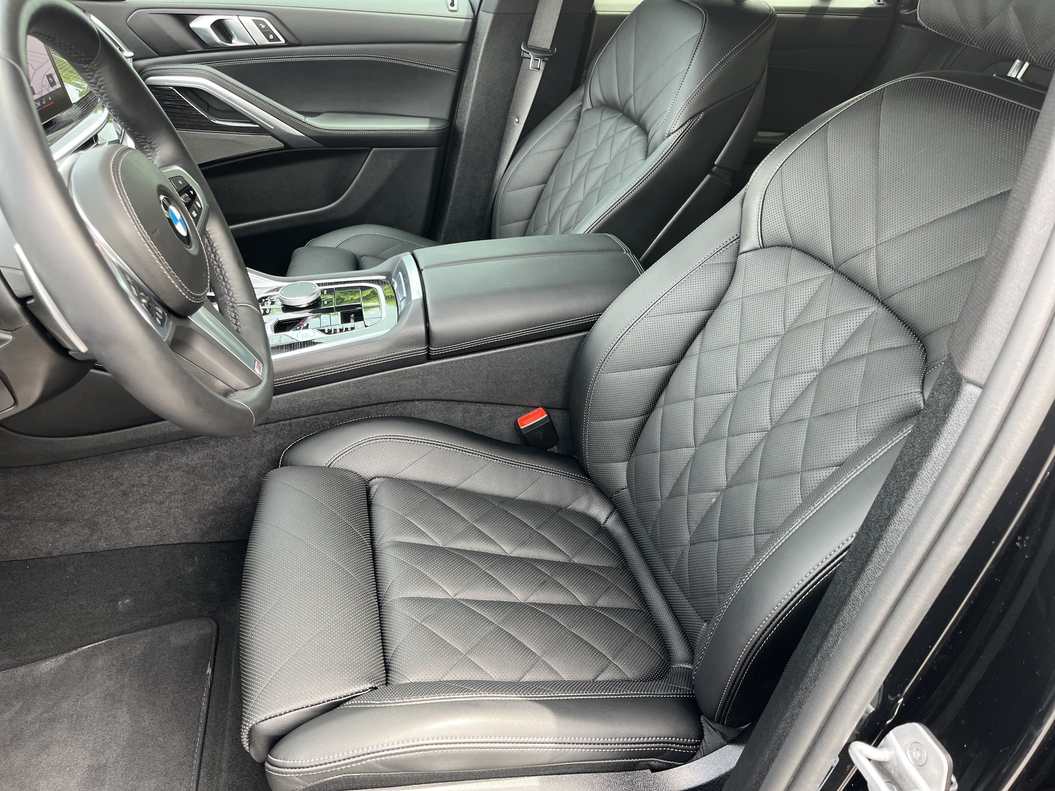 Certified 2026 BMW X6 xDrive40i AWD/4WD image 17