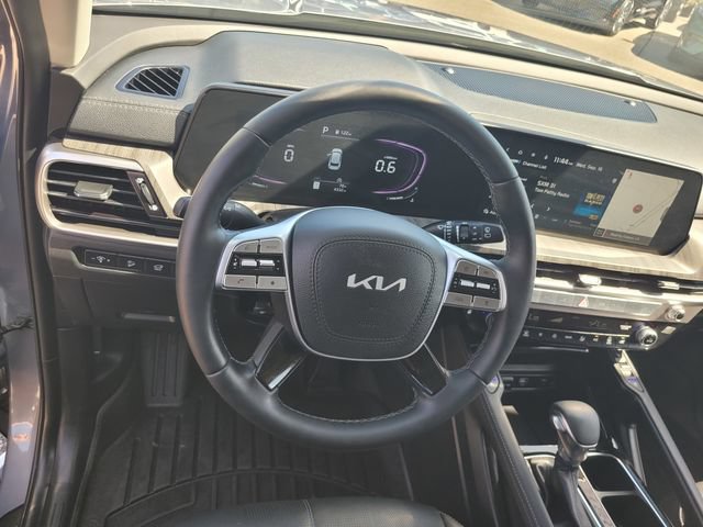 Used 2025 Kia Telluride EX w/ EX Captain's Chair Package AWD/4WD image 30