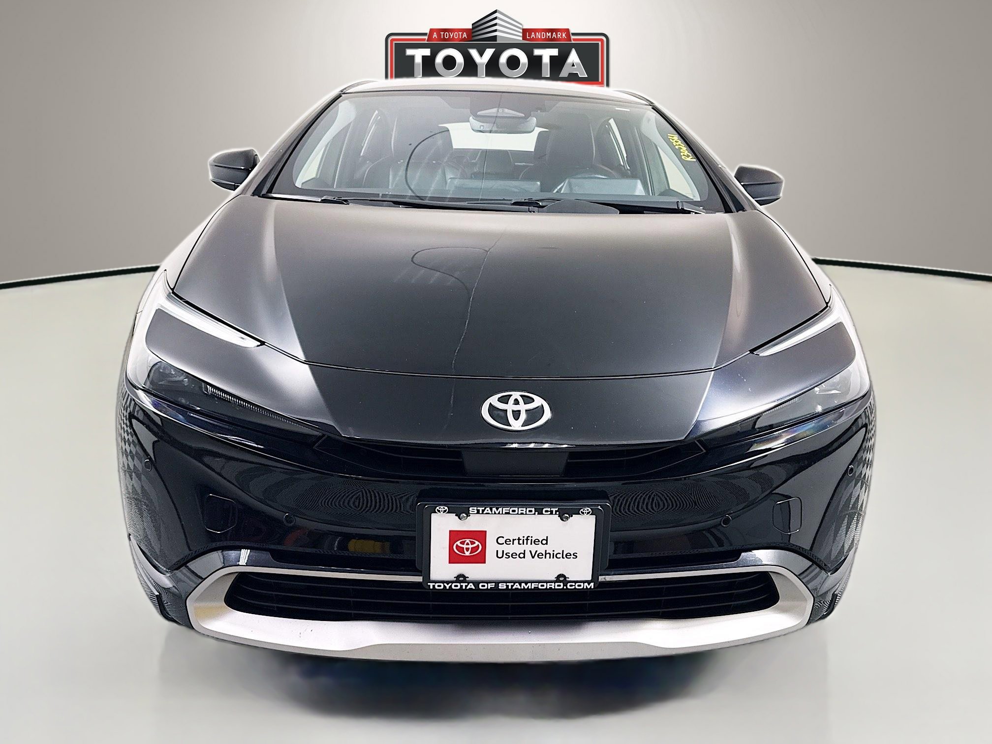 Used 2024 Toyota Prius Prime FWD image 2