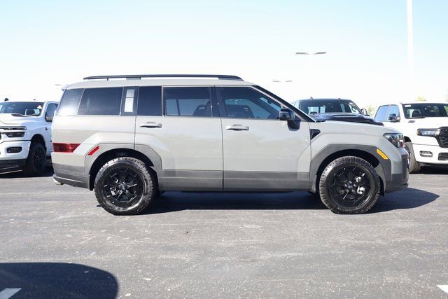 Used 2025 Hyundai Santa Fe XRT image 4