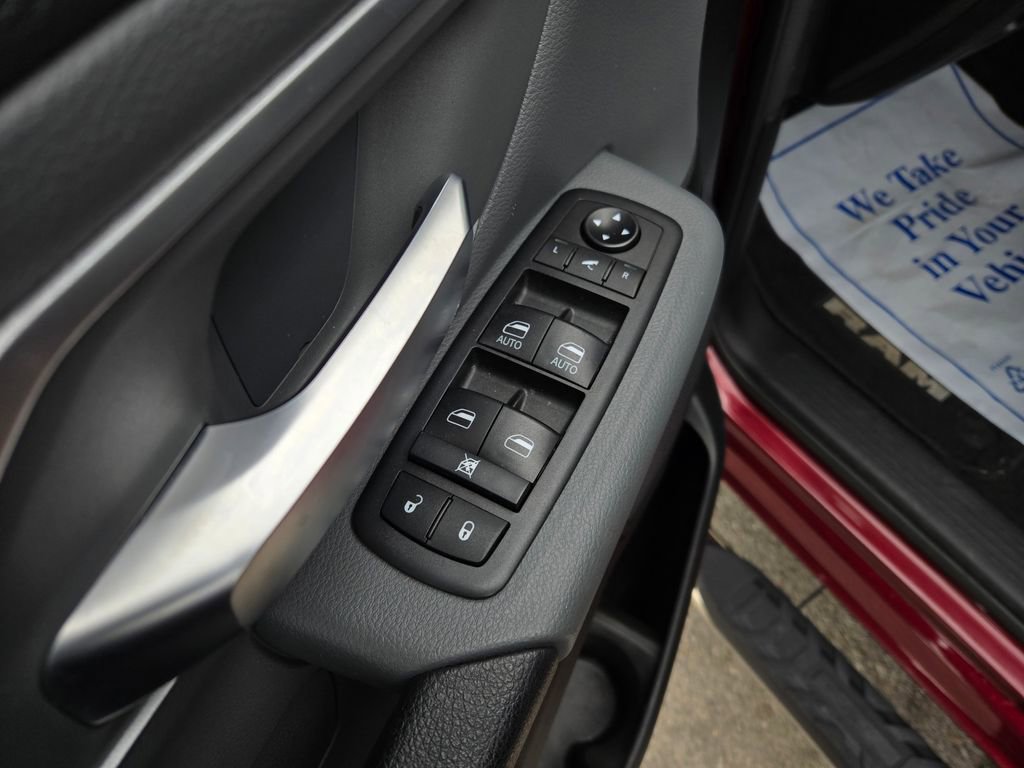 Used 2021 RAM 1500 Big Horn image 15