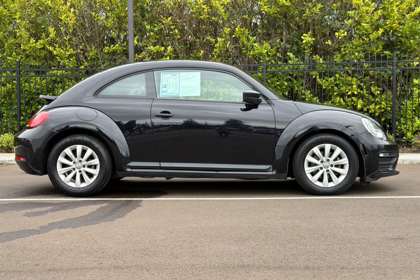 Used 2017 Volkswagen Beetle 1.8T S image 3
