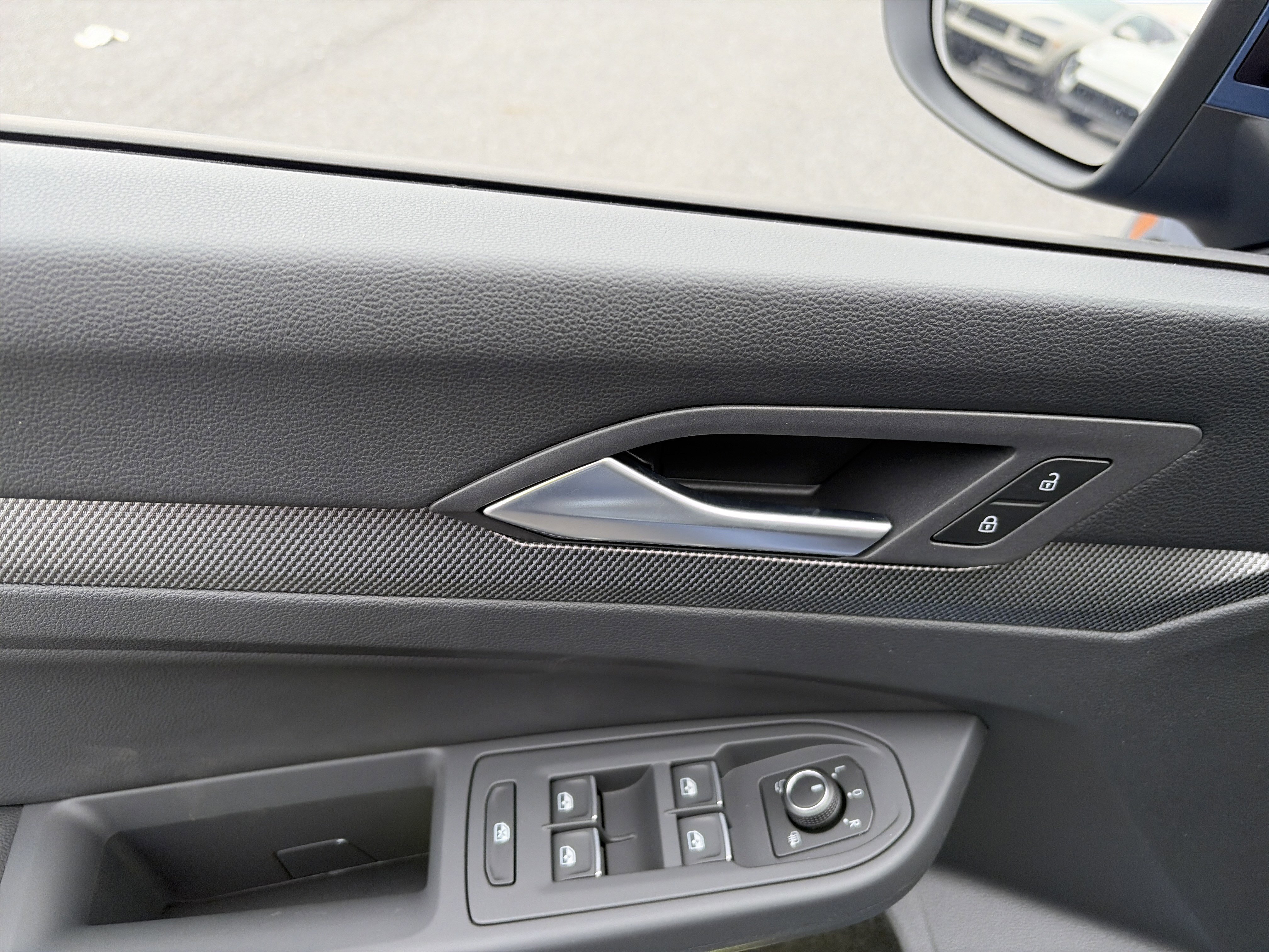 New 2026 Volkswagen GTI SE image 12