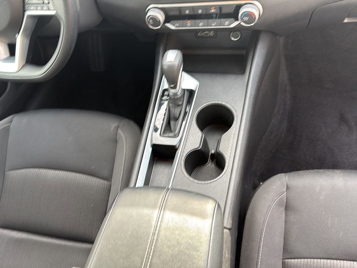 Used 2025 Nissan Altima 2.5 SV image 33