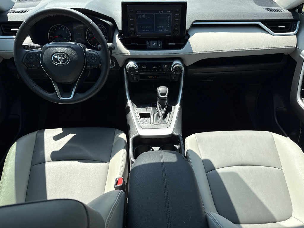 Used 2021 Toyota RAV4 XLE Premium FWD image 11