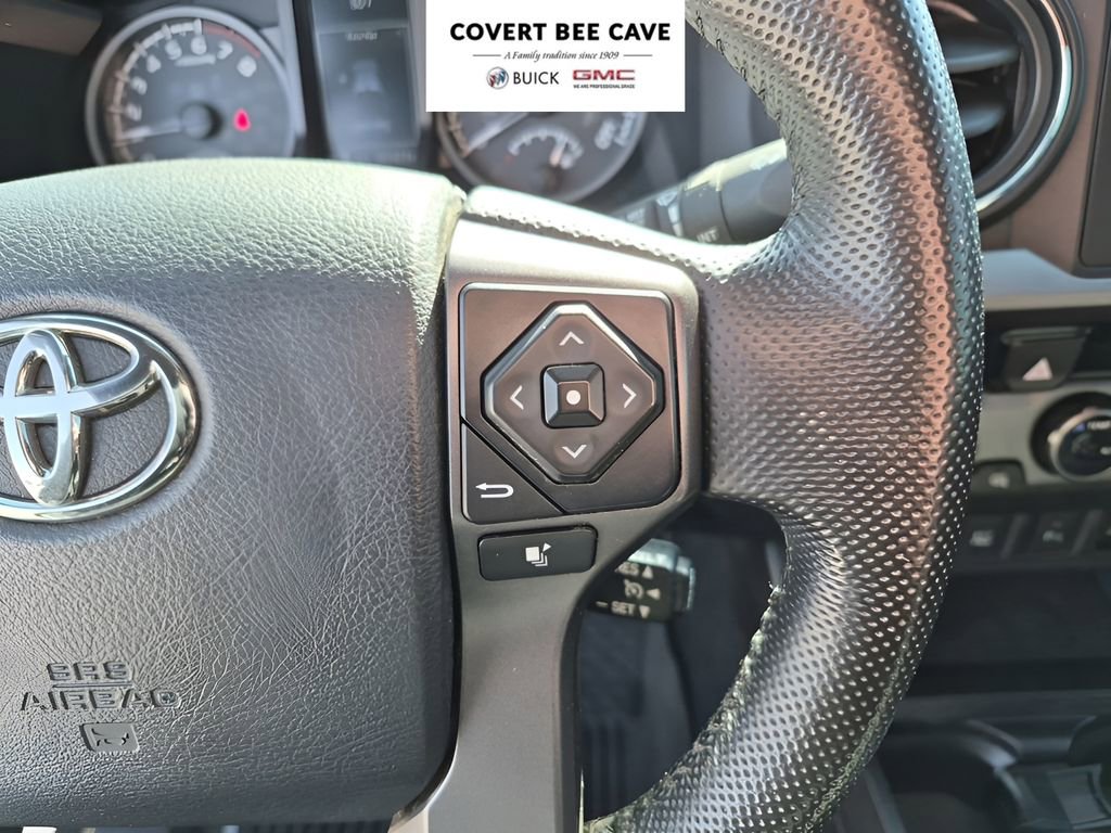 Used 2016 Toyota Tacoma TRD Sport image 40