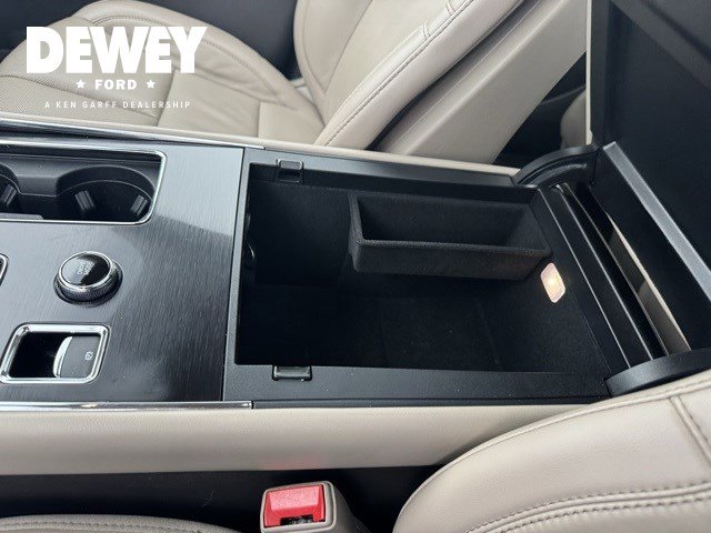 Used 2021 Lincoln Aviator Reserve w/ Equipment Group 201A image 23