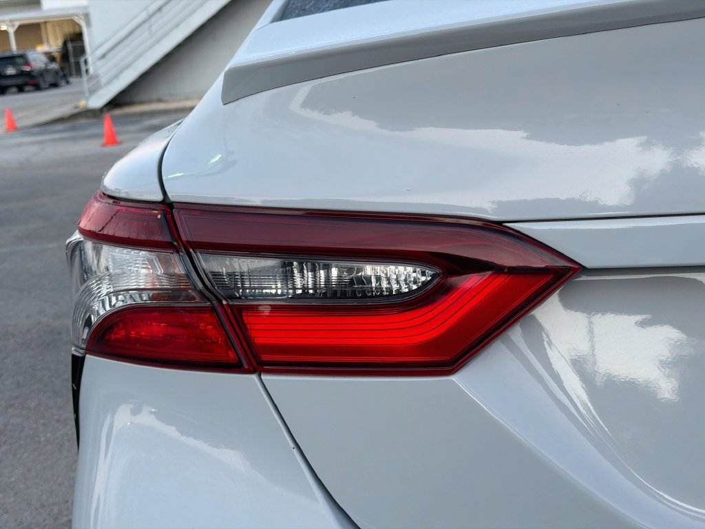 Used 2022 Toyota Camry SE FWD image 10