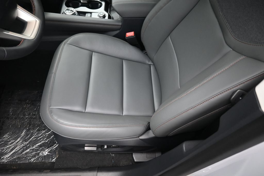 New 2026 Ford Explorer Active w/ Active Comfort Package AWD/4WD image 9
