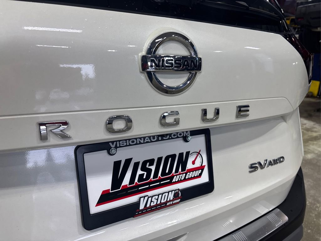 Used 2021 Nissan Rogue SV image 14