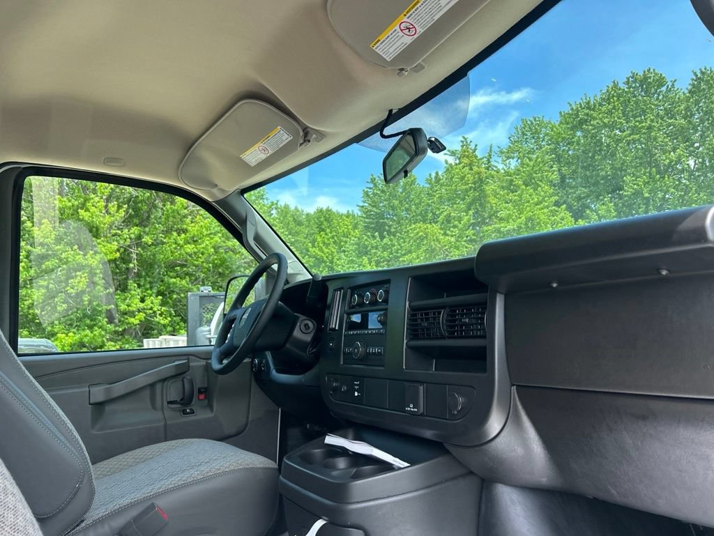 New 2026 GMC Savana 2500 w/ Driver Convenience Package RWD image 17
