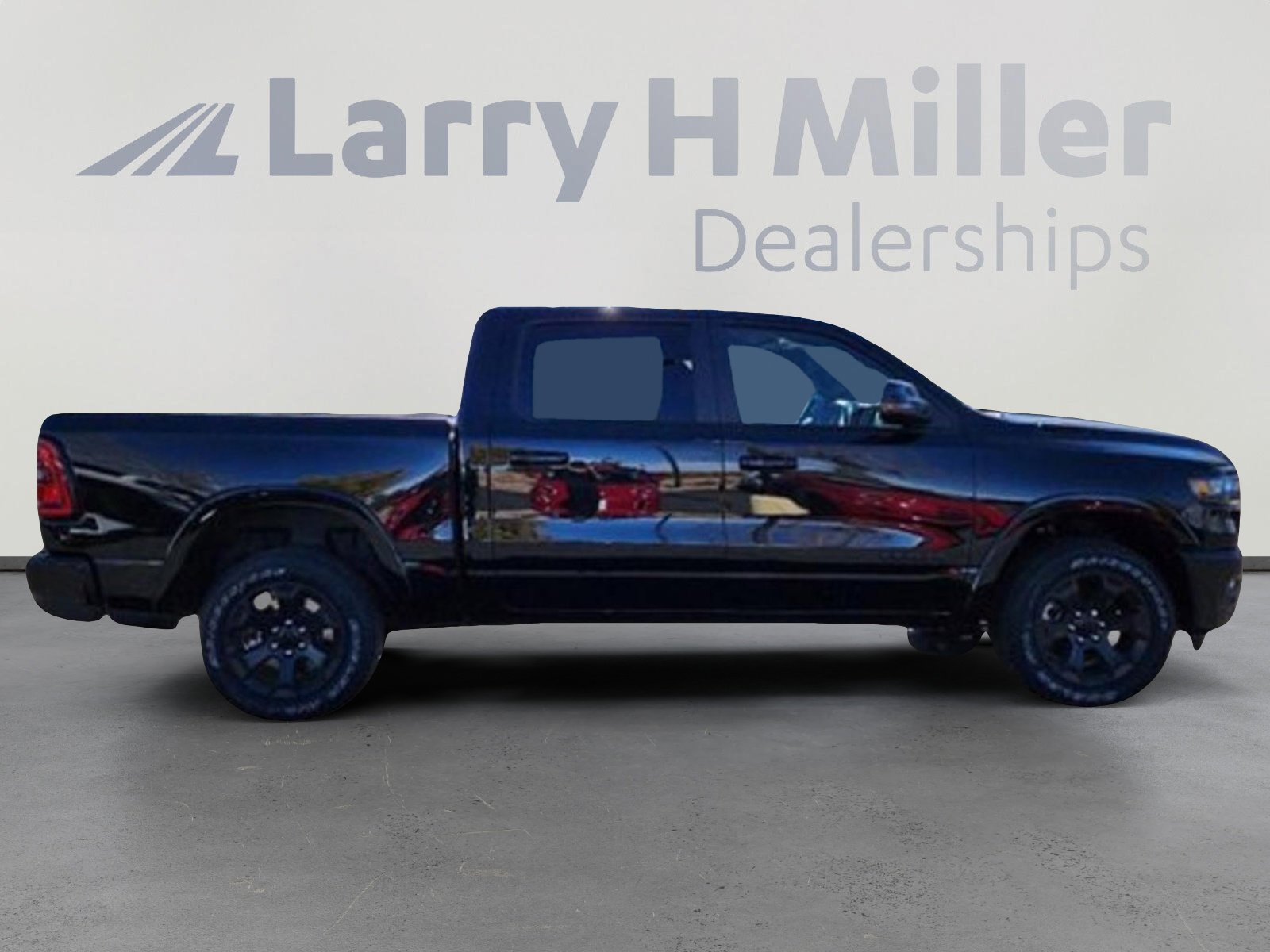 New 2025 RAM 1500 Big Horn image 4