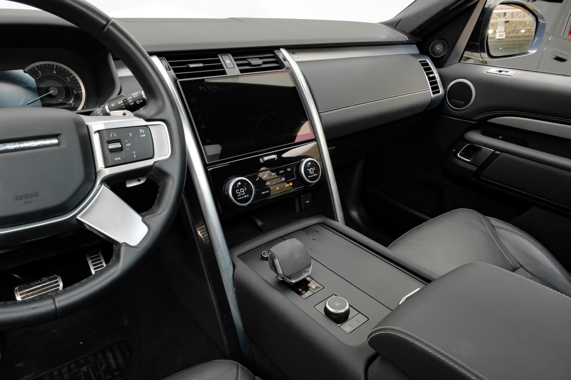 Used 2023 Land Rover Discovery S R-Dynamic image 28