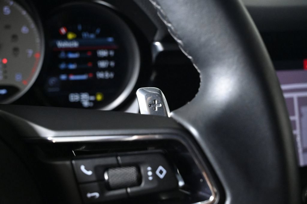 Certified 2023 Porsche Macan AWD/4WD image 23