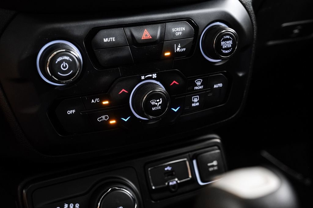 Used 2023 Jeep Renegade Altitude w/ Sun/Sound Group image 27
