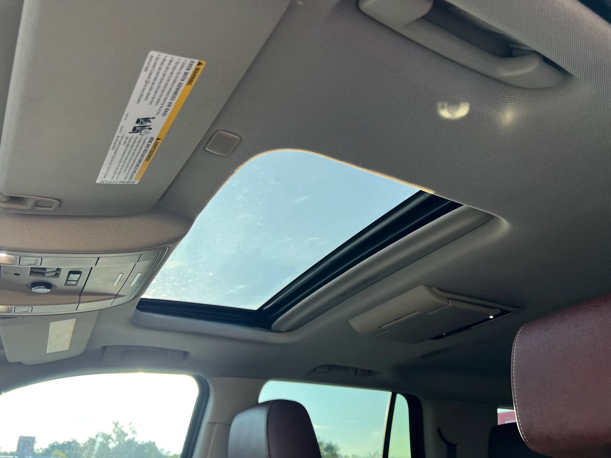 Used 2020 Chevrolet Tahoe Premier AWD/4WD image 34