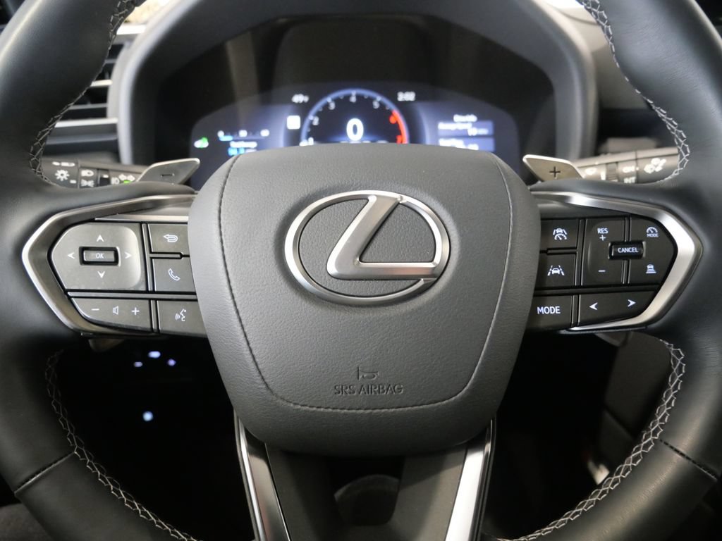Certified 2025 Lexus LX 700h Overtrail AWD/4WD image 18