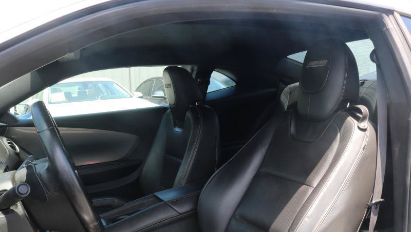 Used 2013 Chevrolet Camaro SS w/ RS Package RWD image 8