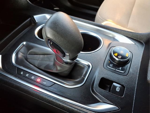 Used 2022 Chevrolet Traverse LS image 24