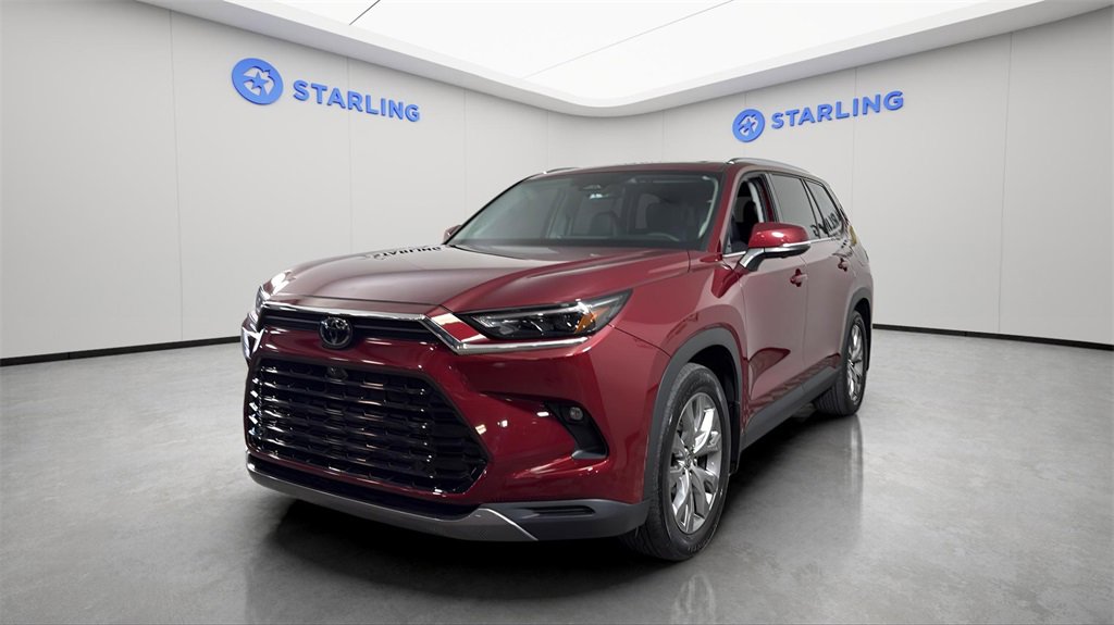 Used 2024 Toyota Grand Highlander XLE image 4