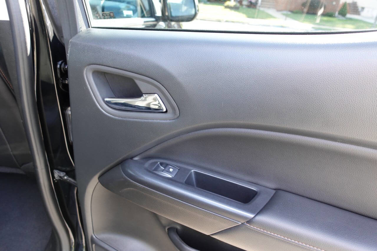 Used 2022 GMC Canyon AT4 image 29