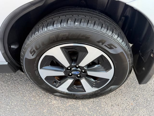 Used 2018 Subaru Forester 2.5i Premium w/ All-Weather Package AWD/4WD image 12