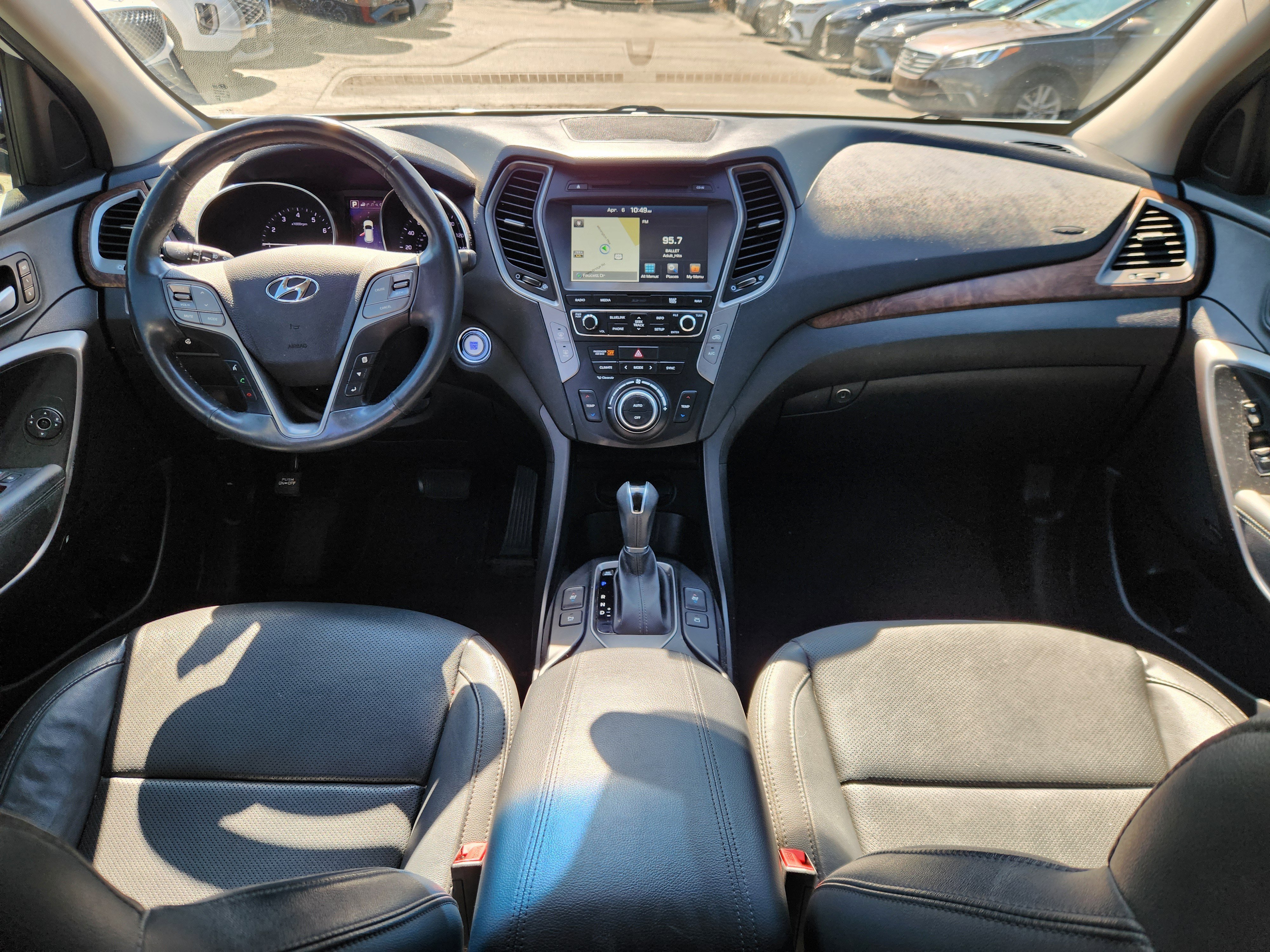 Used 2018 Hyundai Santa Fe Sport w/ Cargo Package image 8
