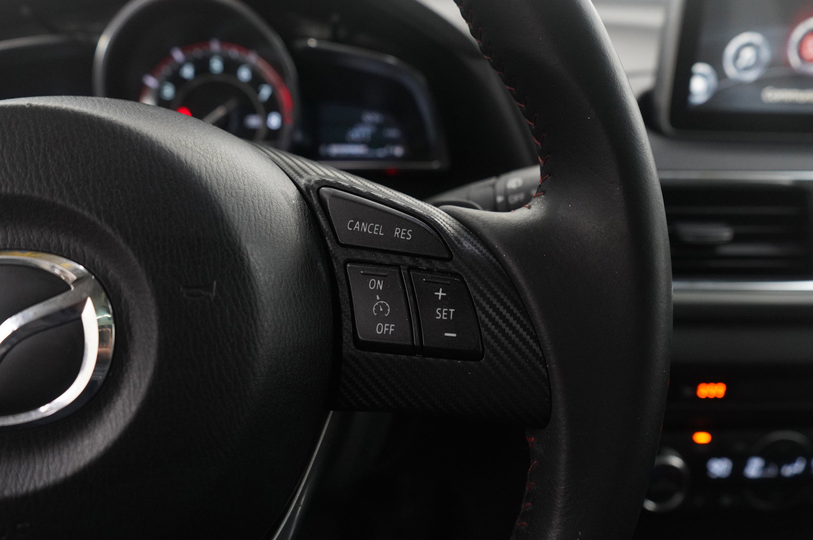 Used 2014 MAZDA MAZDA3 s Grand Touring image 16