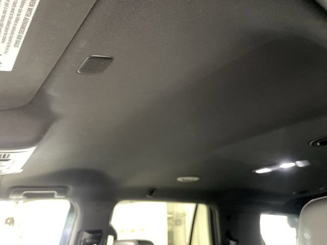 Used 2022 Chevrolet Tahoe LT w/ Luxury Package AWD/4WD image 24