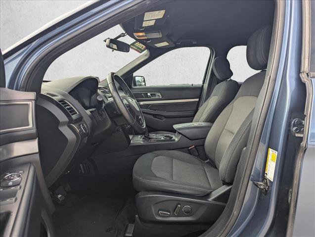 Used 2018 Ford Explorer XLT w/ Equipment Group 201A image 10