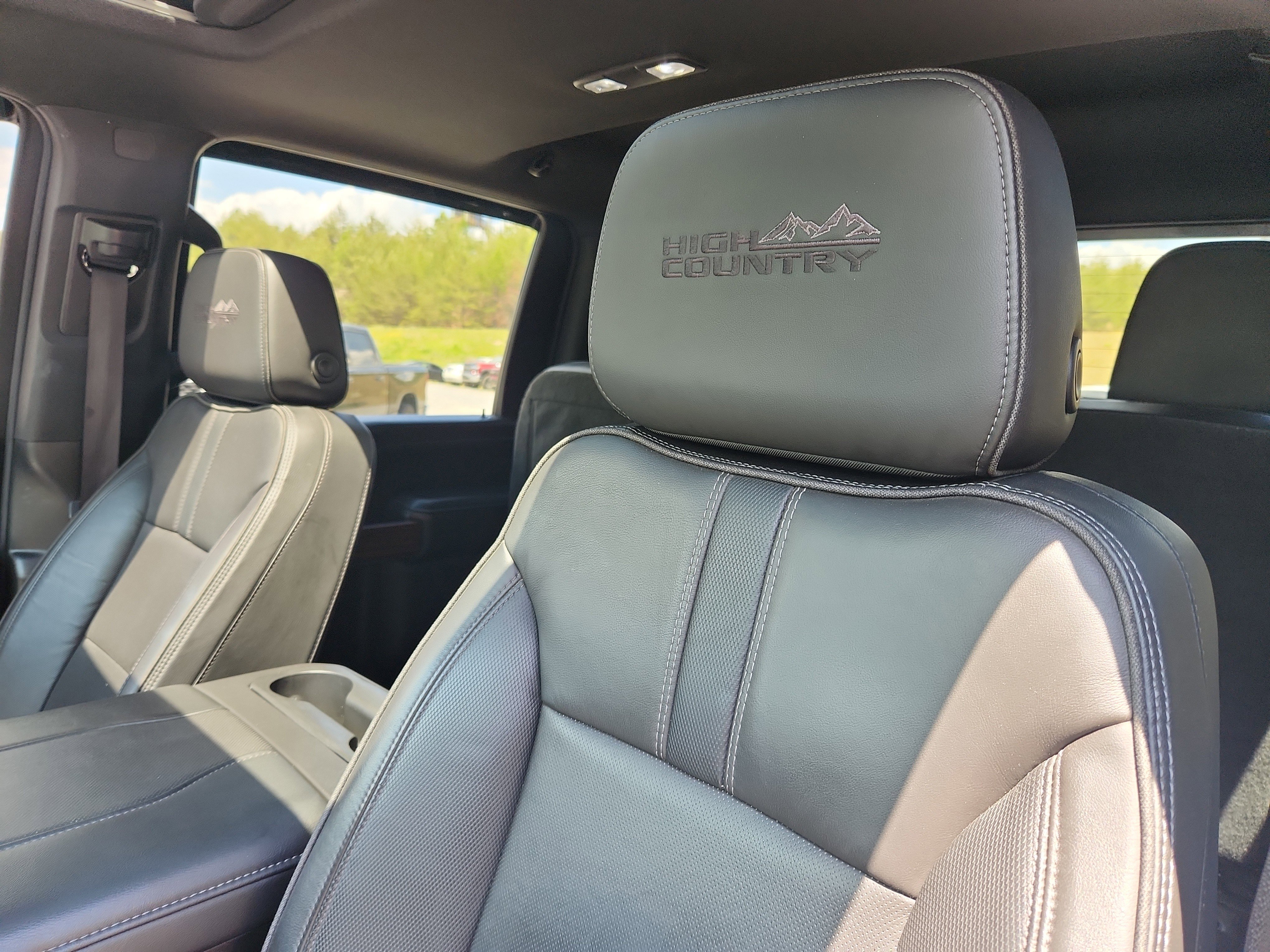 Used 2023 Chevrolet Silverado 2500 High Country w/ Safety Package II AWD/4WD image 17