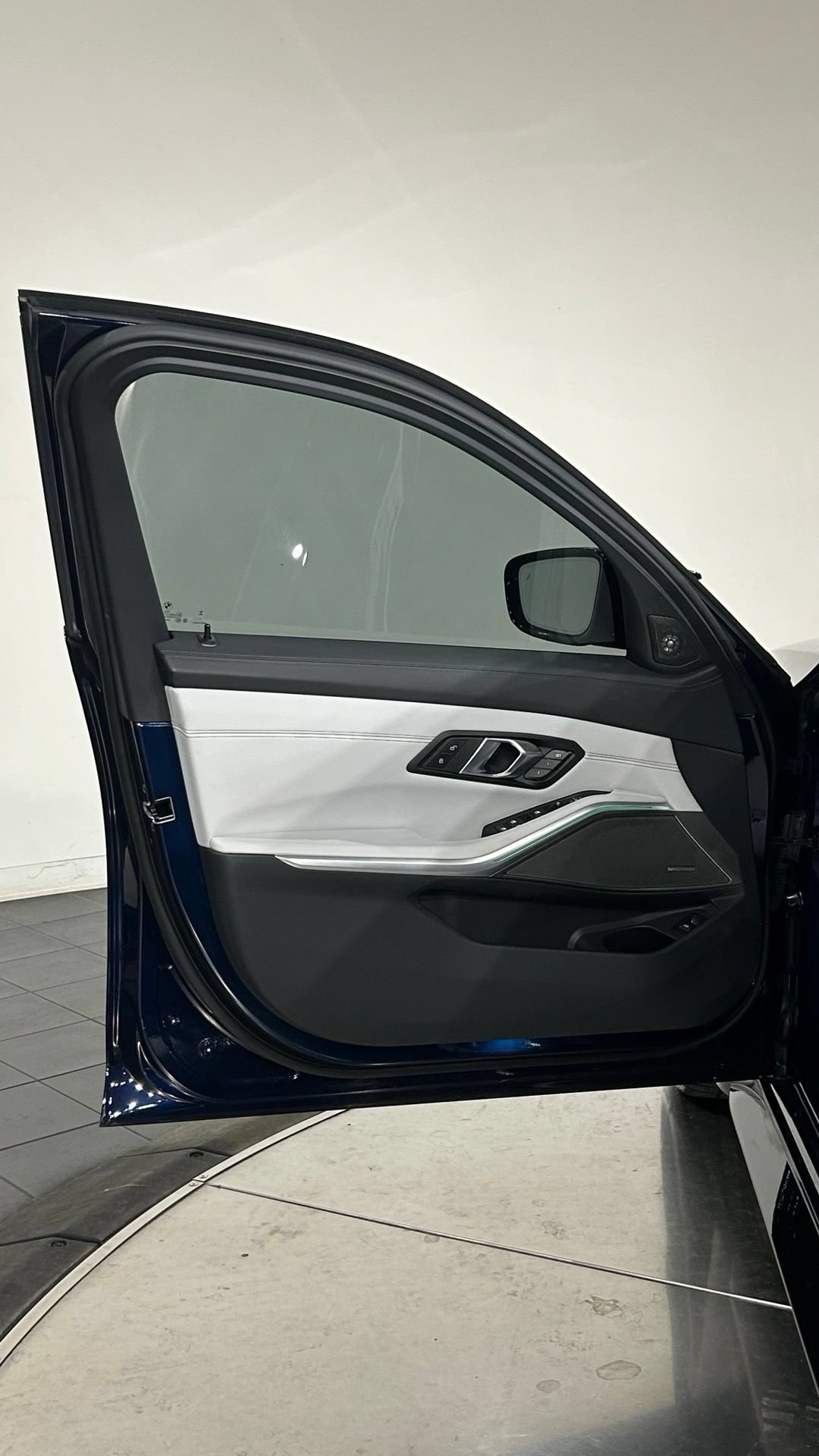 Used 2024 BMW M3 RWD image 34