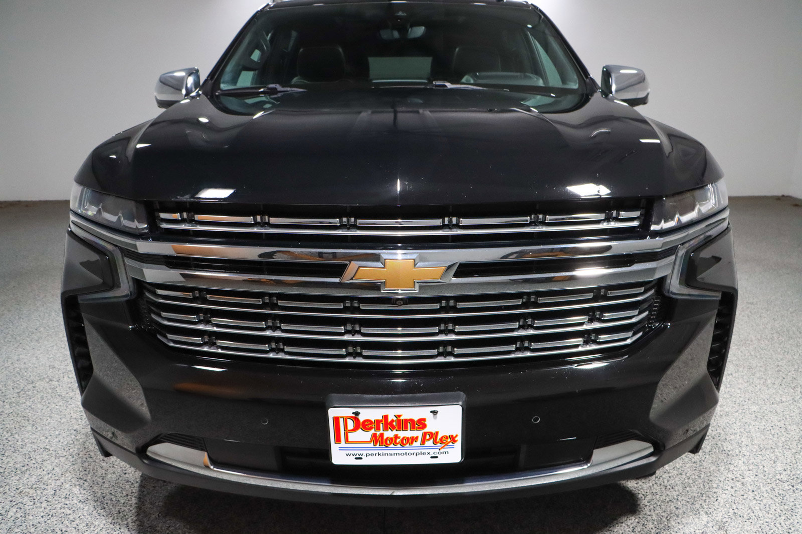 Used 2021 Chevrolet Suburban Premier w/ Premium Package image 4
