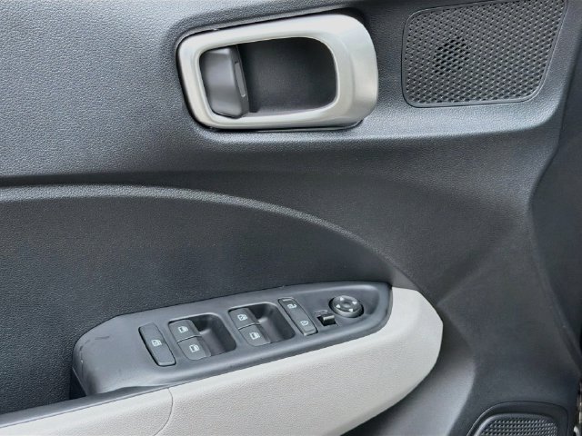 New 2026 Hyundai Venue SEL FWD image 19