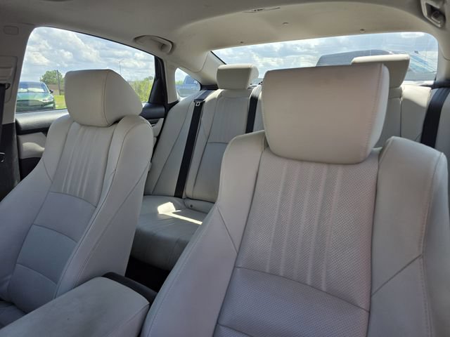 Used 2018 Honda Accord EX-L image 10