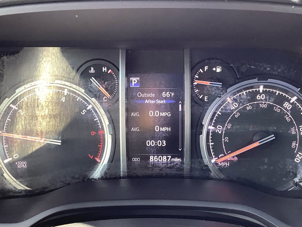 Used 2022 Toyota 4Runner TRD Off-Road Premium AWD/4WD image 10