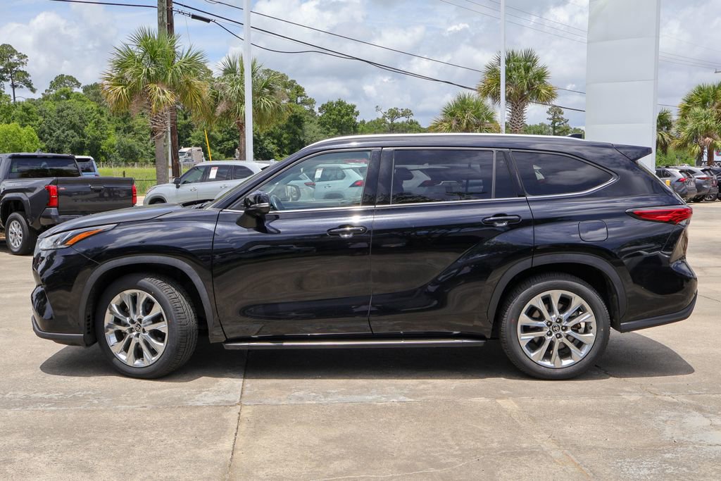 Used 2023 Toyota Highlander Limited FWD image 28