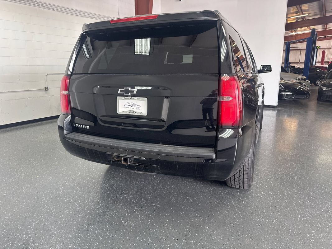 Used 2017 Chevrolet Tahoe LT w/ Luxury Package AWD/4WD image 4