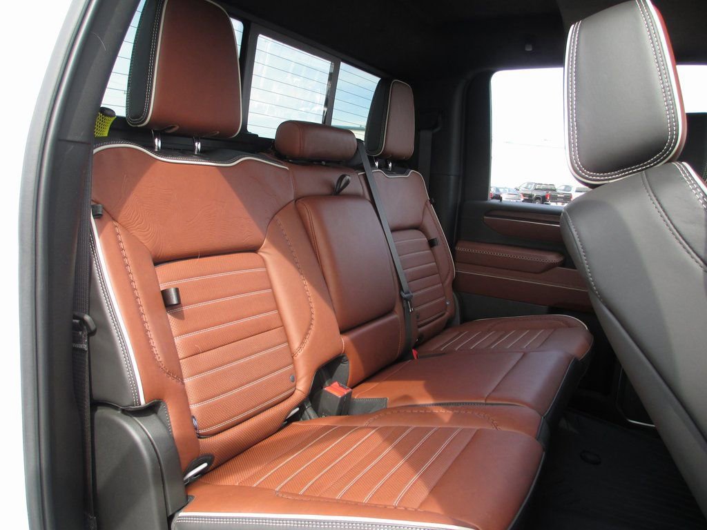 Used 2024 GMC Sierra 2500 Denali Ultimate w/ Max Trailering Package image 26