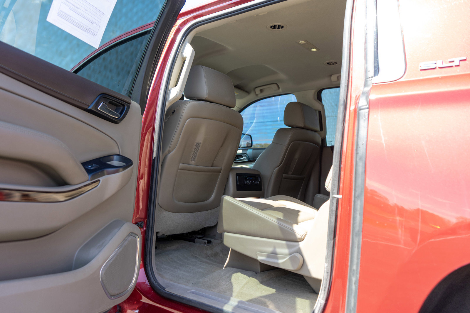 Used 2015 GMC Yukon XL SLT w/ HD Trailering Package AWD/4WD image 28