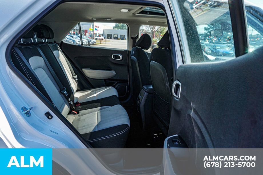 Used 2025 Hyundai Venue SEL image 22