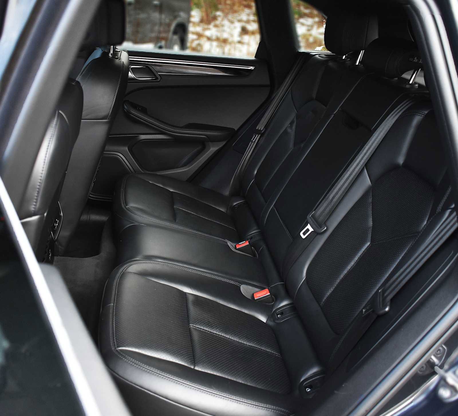 Used 2023 Porsche Macan T image 15